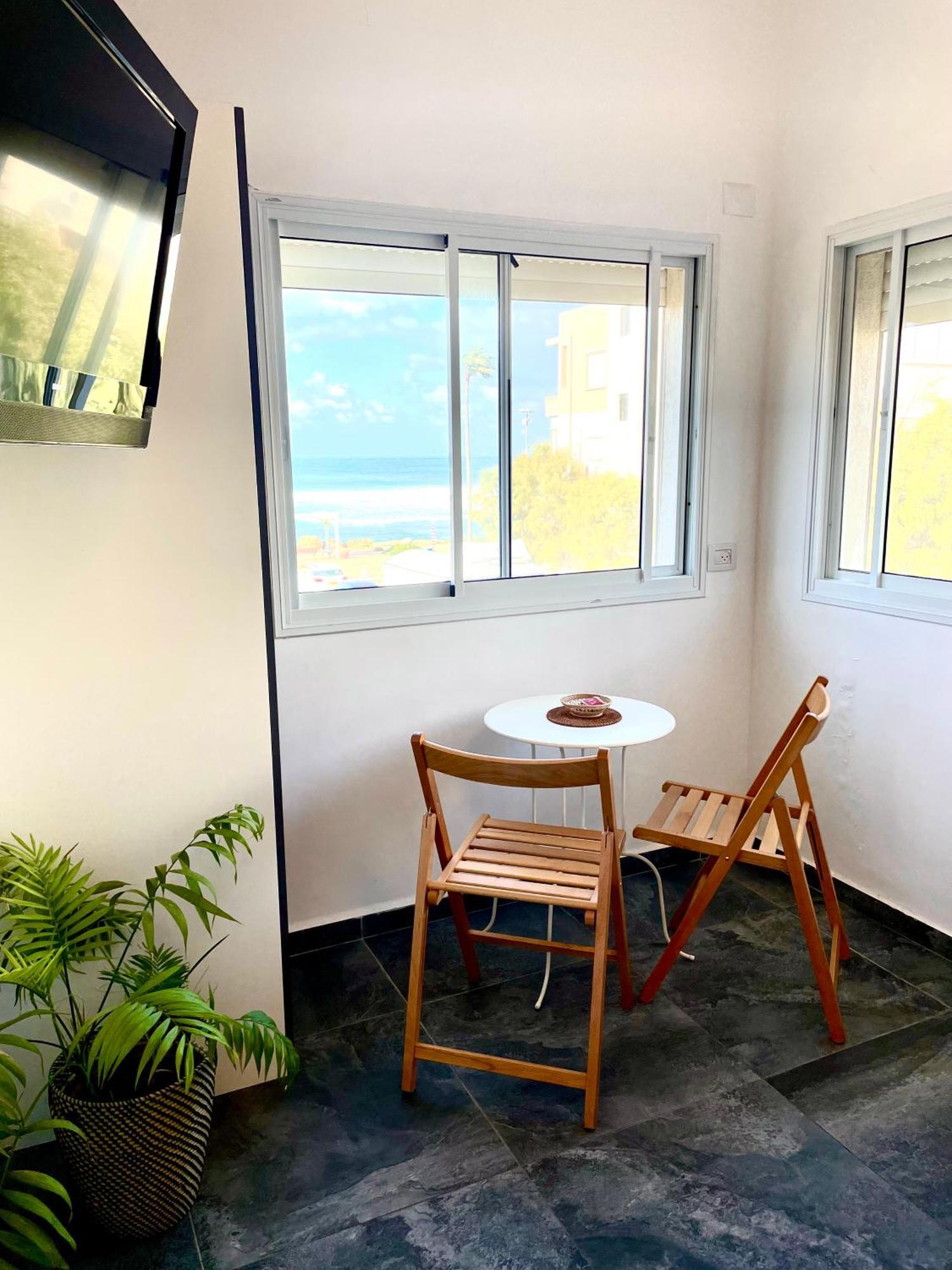 Sea View Cozy Apartment 하이파 외부 사진