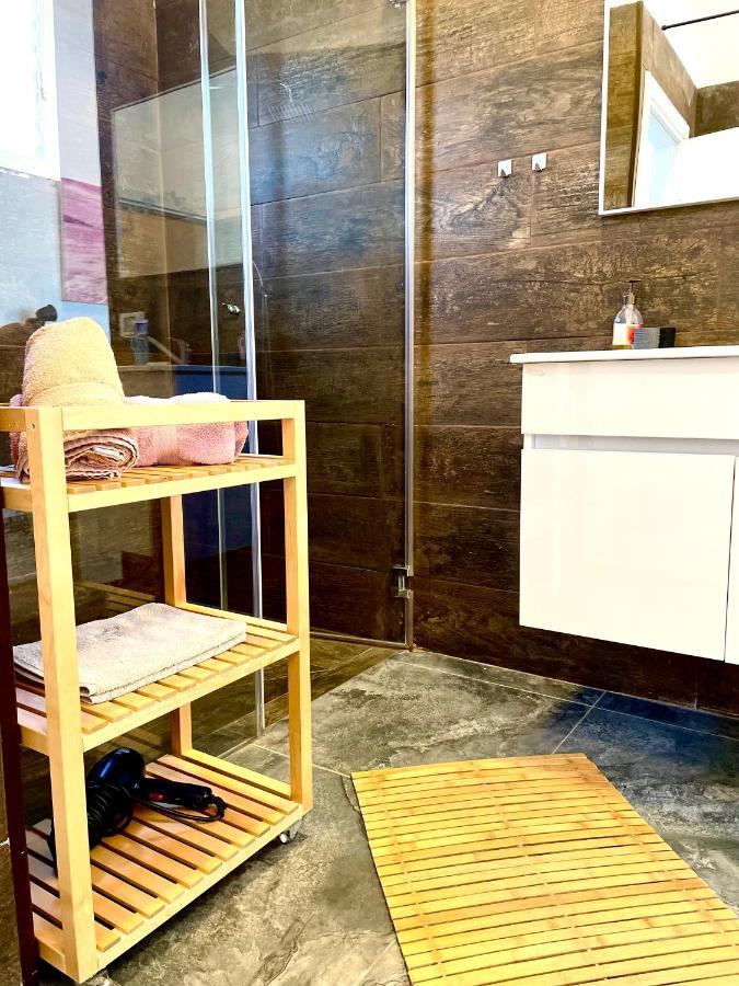 Sea View Cozy Apartment 하이파 외부 사진
